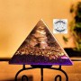 Piramide con espiral morada