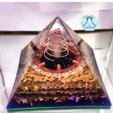 Piramide espiral punta de cuarzo