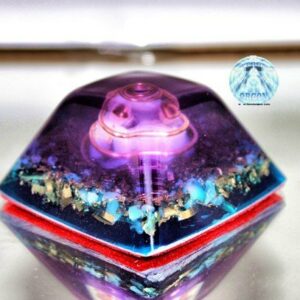 Piramide truncada espiral violeta
